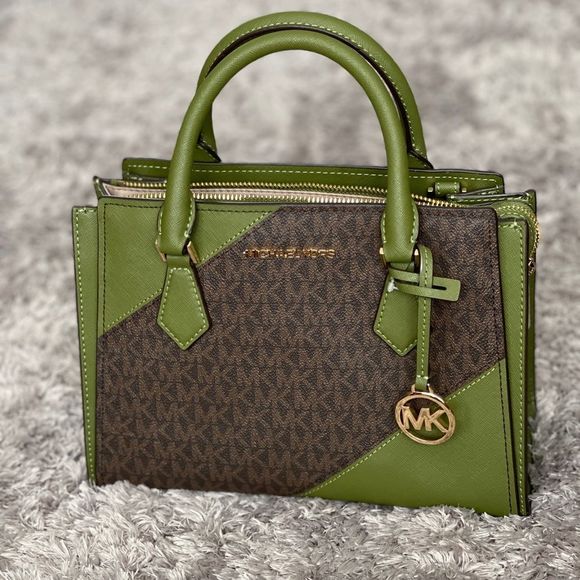 COPY - Michael Kors satchel - Picture 1 of 4